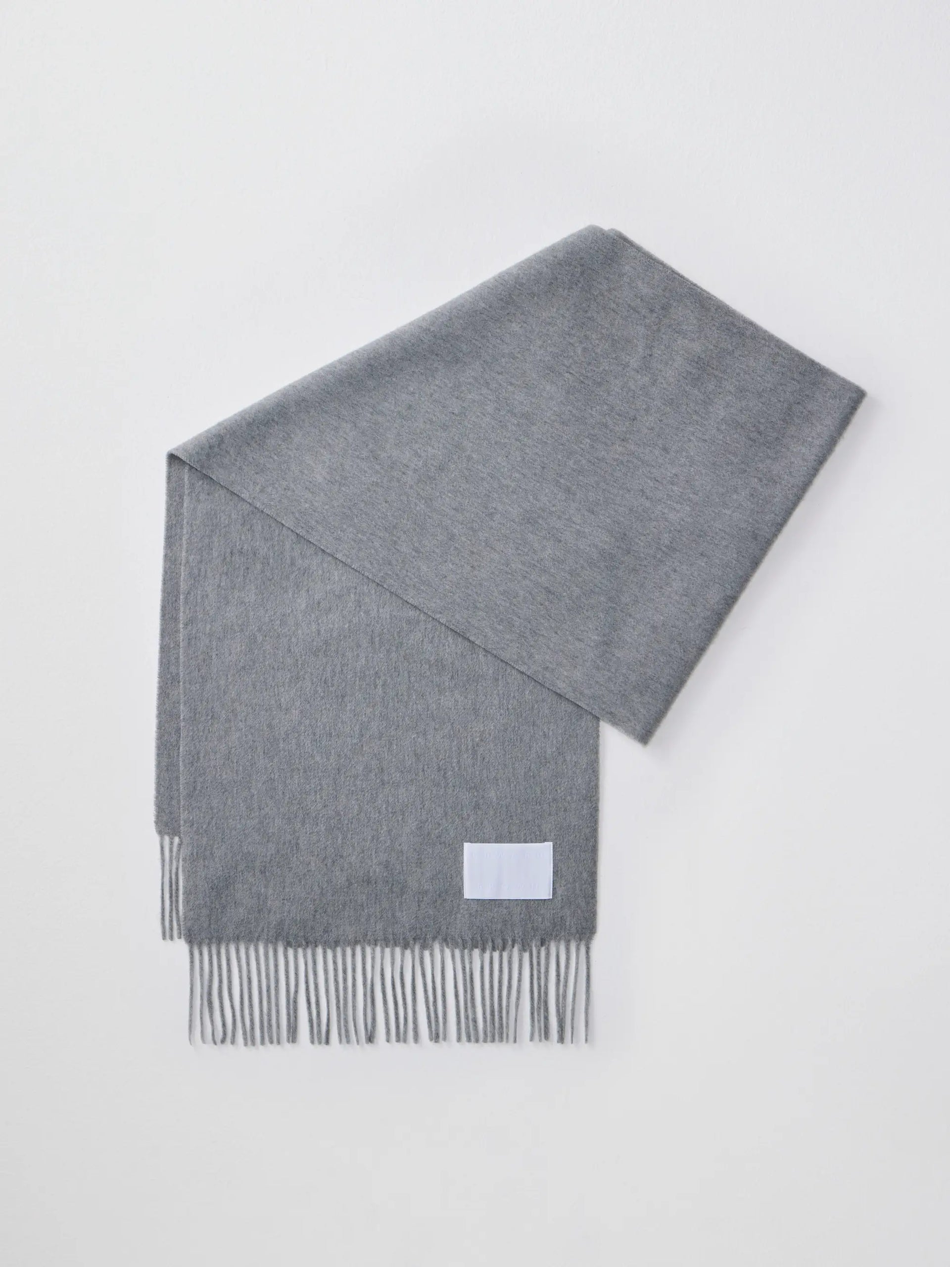 カシミヤマフラー ライトグレー LIGHT GREY | EDWARD BROWN 公式 カシミヤマフラー ライトグレー LIGHT GREY | EDWARD BROWN 公式